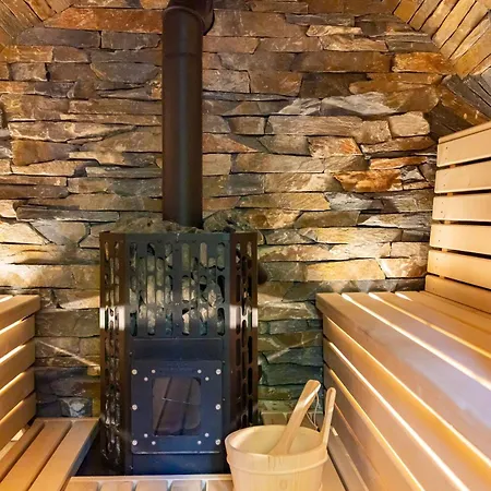 Stare Izby Sauna&jacuzzi * 波罗宁